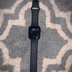 Apple Watch series 5 Nike edition